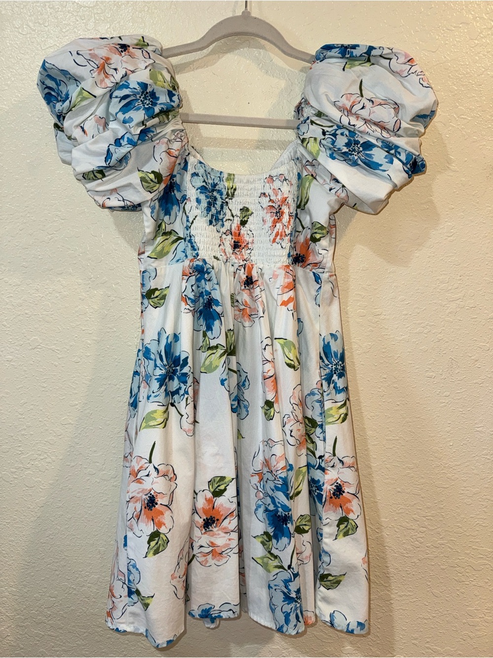Abercrombie & Fitch White Floral Puff-Sleeve Dress with Blue & Peach Blooms - Picture 5 of 10
